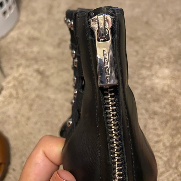 Stunning peep toe cages booties!! 💯💯 - Picture 2 of 7